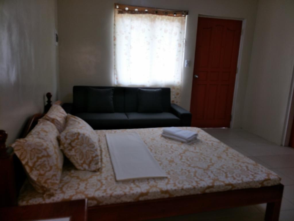 Anton'S Beach Resort Oslob Esterno foto