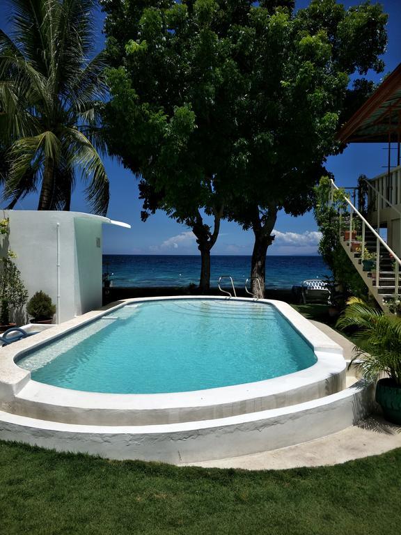 Anton'S Beach Resort Oslob Esterno foto