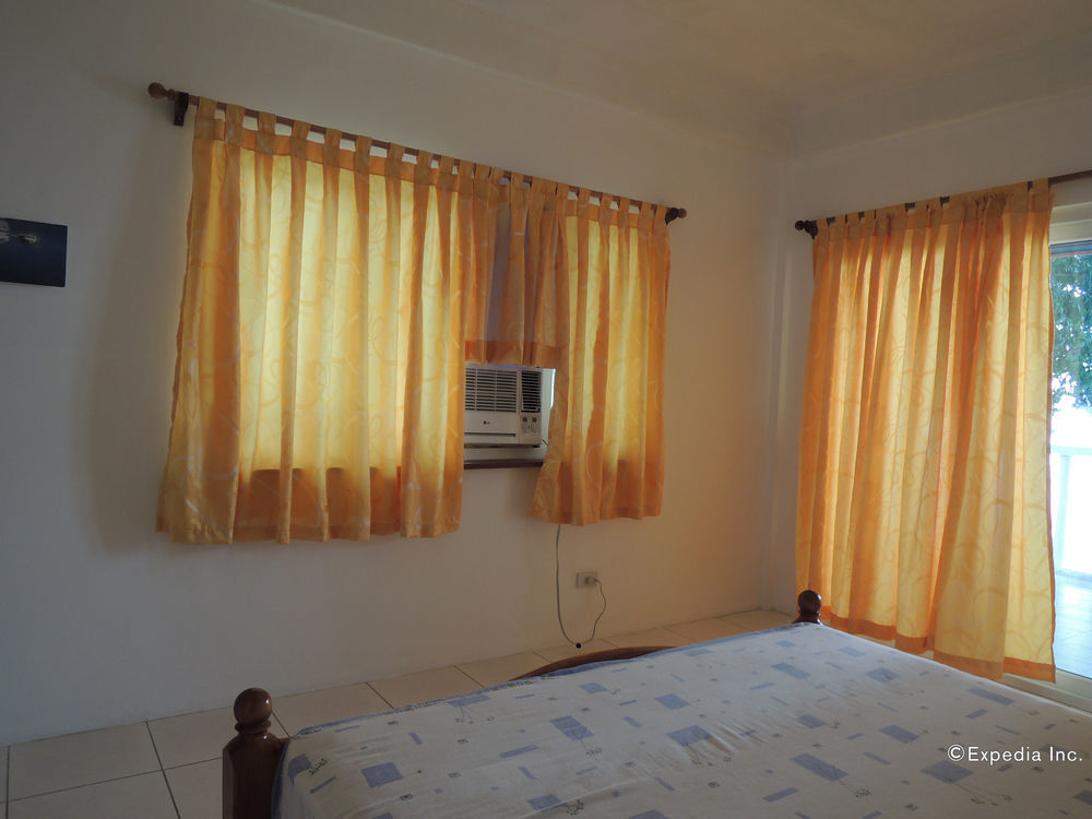 Anton'S Beach Resort Oslob Esterno foto